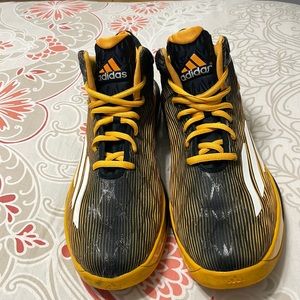 Adidas Crazy Light Boost
Mens Basketball Shoes Sz 15
Black -Yellow Lace Up